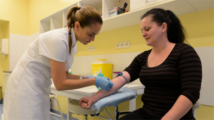 Il manque 15 000 infirmières : non pas 1020 affichées