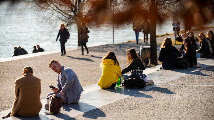 End of February exceedingly warm 