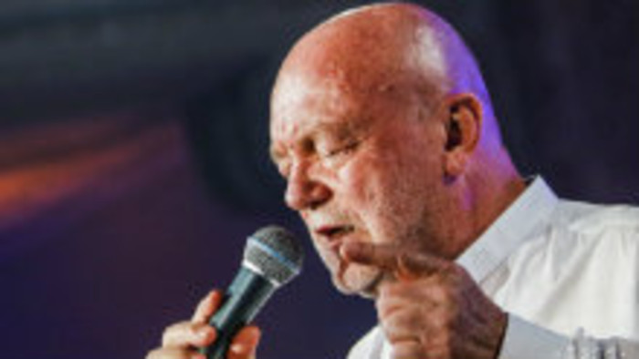 Jazzový spevák Peter Lipa oslavuje 75 rokov
