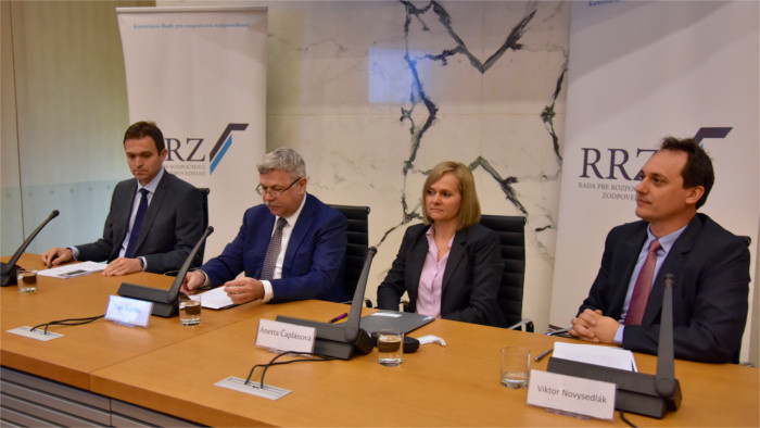 La sostenibilidad de finanzas públicas 