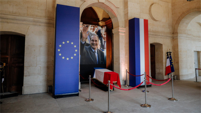 Premiér na Chiracovom pohrebe