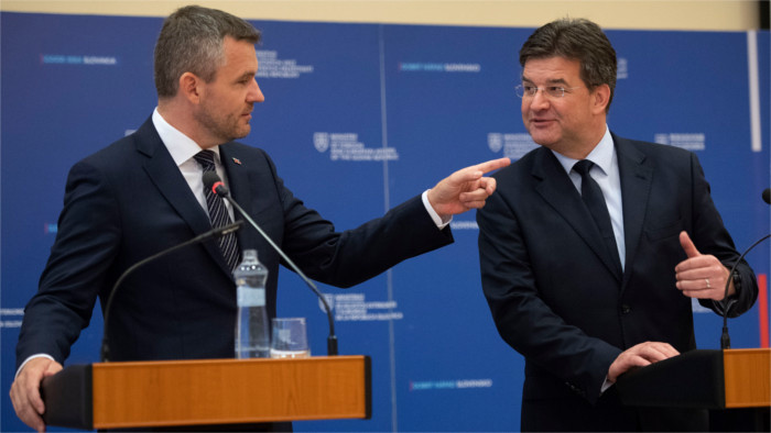 UN-Migrationspakt: Außenminister kontra Regierung