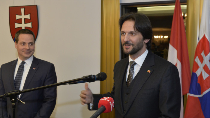 El ministro del Interior visitó Canadá