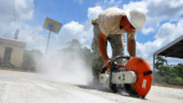 Horúčava a robotníci na stavbách