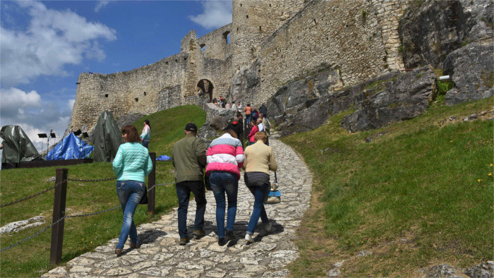 Weitere Burgen öffnen ihre Tore für Touristen