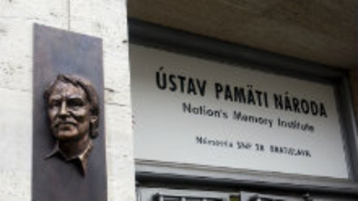 ÚPN a štát zrejme zaplatia advokátovi státisíce