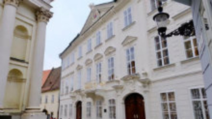 Rokokový šperk Bratislavy 