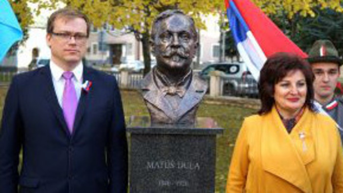 Neue Büste von Matúš Dulla in Martin enthüllt