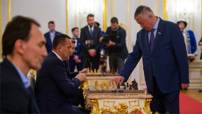Inaugura presiente del Parlamento el Torneo de Ajedrez de Navidad
