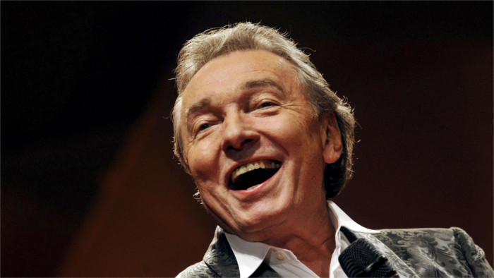 Fallece Karel Gott, leyenda de la música checoslovaca 
