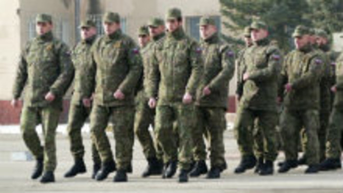 Prázdniny bez rodičov: V uniforme