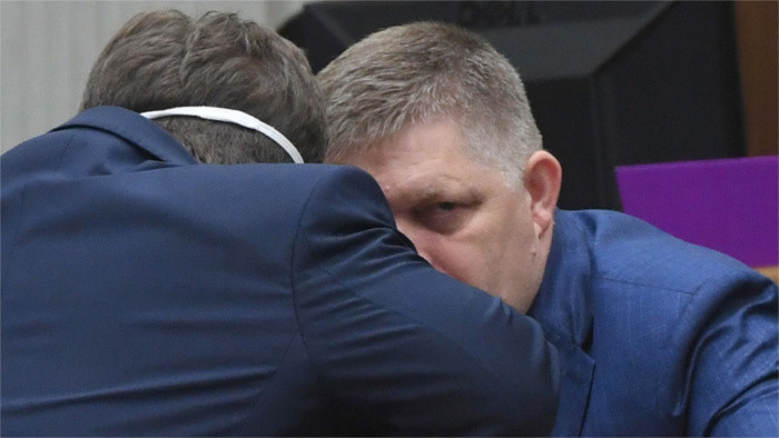 Robert Fico veut révoquer le président du parlement