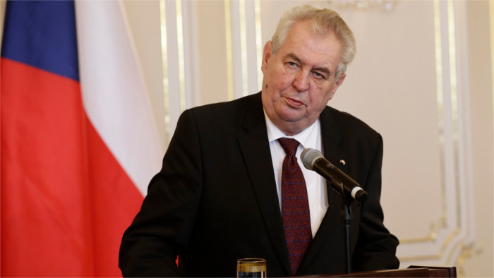 Regierungschef Heger verabschiedete sich von Präsident Zeman