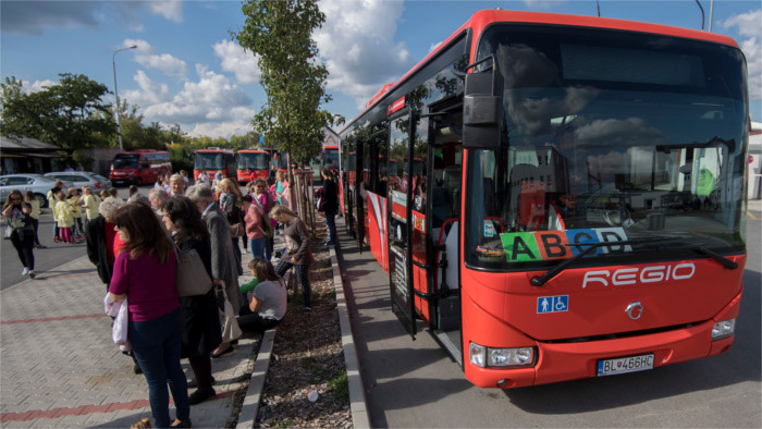 Bus verbindet Bratislava mit Neusiedler See