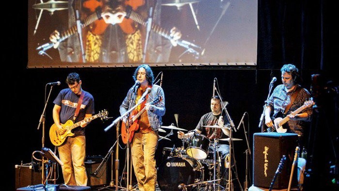 Saténové ruky * LIVE
