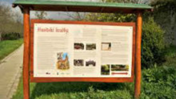 Pamätné tabule odkazujú na bohatú históriu Prietrže
