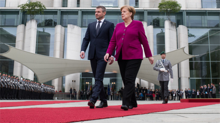 Premier Pellegrini auf Deutschland-Besuch