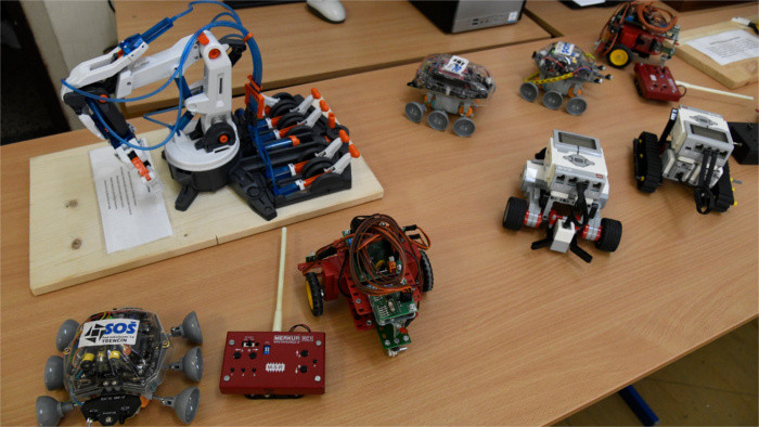 Slowakische Teilnehmer an internationalem Robotik-Wettkampf