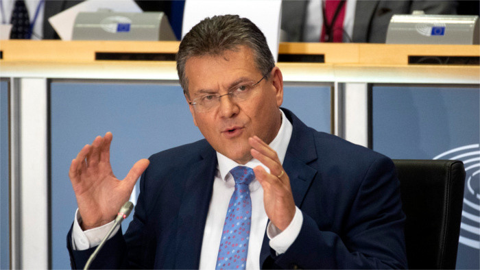 El vicepresidente de la Comisión Europea, Maroš Šefčovič, apuesta por el pasaporte Covid 