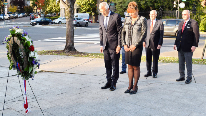 Baum der Freiheit und Demokratie in Pittsburgh gepflanzt