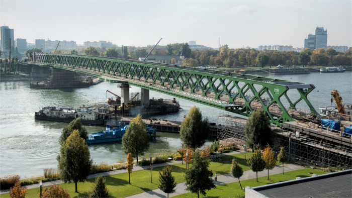 Первый постоянный мост через Дунай в Братиславе