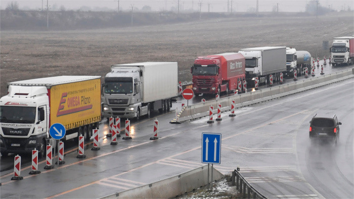 Streik der Transporteure: Mögliche Senkung der Lkw-Steuer 