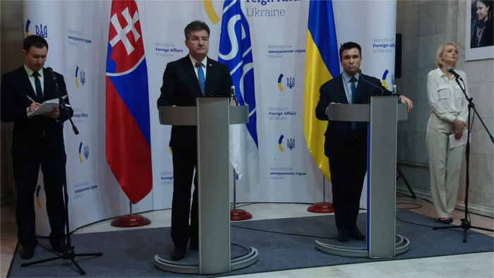 Lajčák se reúne con Zelensky para pactar una tregua en el este de Ucrania
