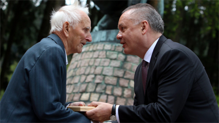 Präsident Kiska zeichnete Kriegsveteranen aus