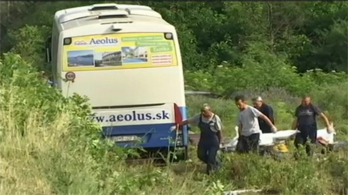 Cinco turistas perdieron la vida en accidente de tráfico en Serbia