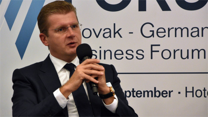 Automobilový priemysel je chrbtovou kosťou našej ekonomiky  