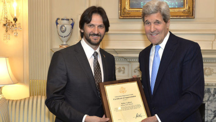 Vicepresidente de Gobierno, Robert Kalinak, recibió condecoración de manos del secretario de Estado John Kerry