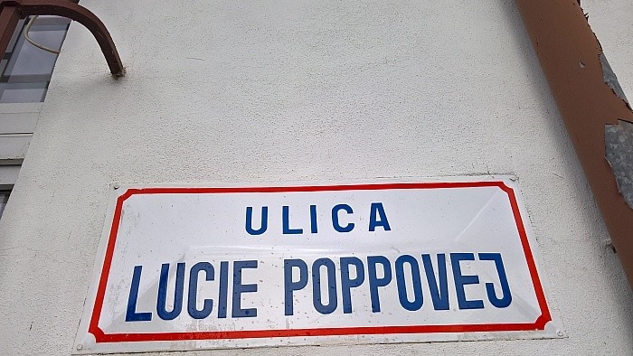 Ein kleines Dorf und eine große Operndiva