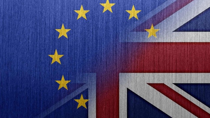 Mennek a britek