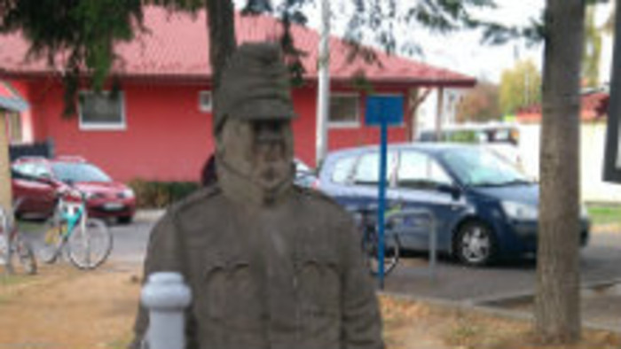 Vojak Švejk má v Humennom sochu