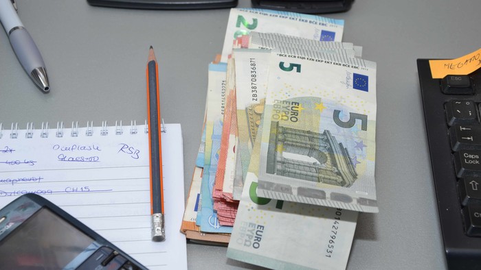 Three scenarios for the current crisis