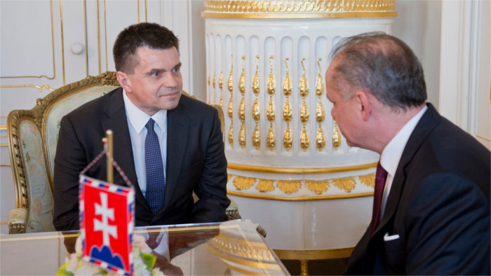 Jefe de Estado recibe en el Palacio Grassalkovič a nuevo ministro de Educación