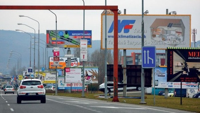 Malacky tears down billboards