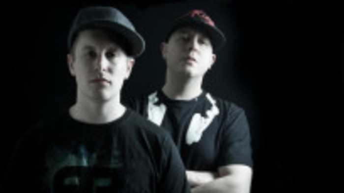 Nika_FM: Debut Hybrid Minds