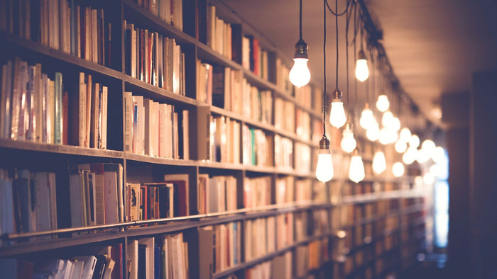 Večer na tému: Súčasné romány o dejinách