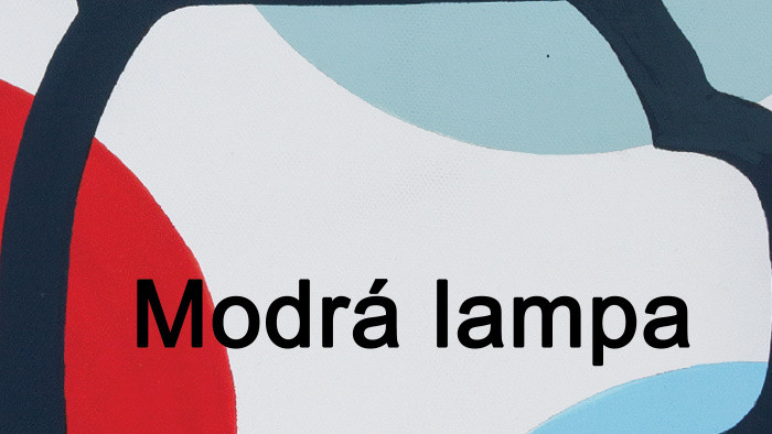 Modrá lampa Ivana Csudaia a Michala Černušáka je v Múzeu Vojtecha Löfflera 
