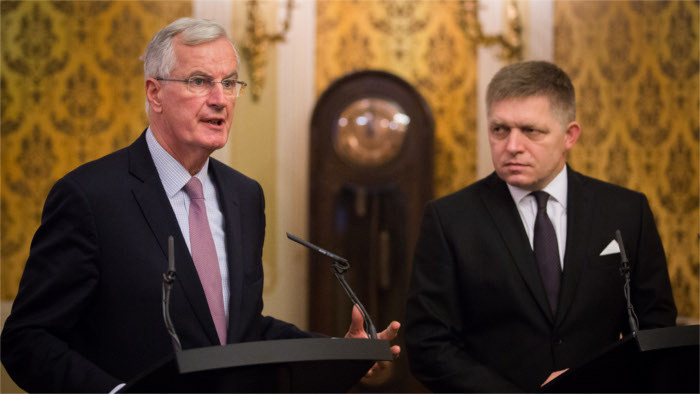 El ex eurocomisario Michel Barnier, negociador principal de la UE para el “Brexit” llega en visita oficial a Eslovaquia