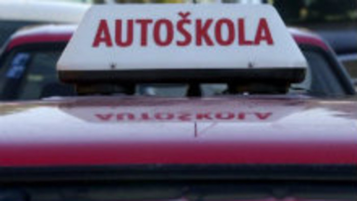 Sťažnosť poslucháča na autoškolu