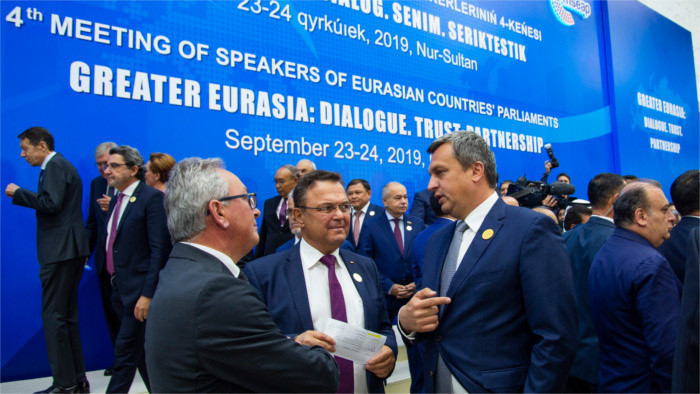 Presidente del Parlamento asiste a Cumbre Euroasiática en Kazajstán