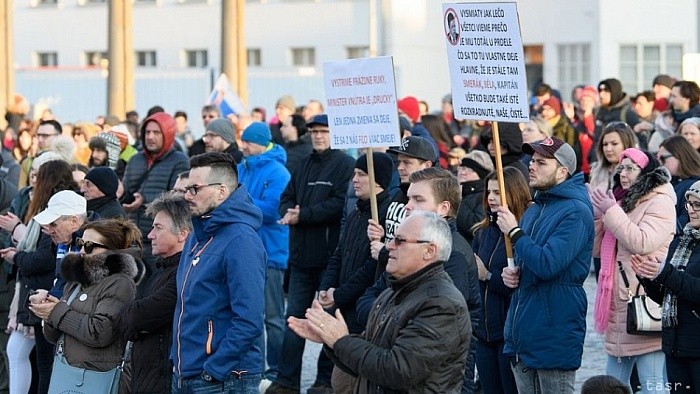 protest slusne slovensko 3_tasr.jpg