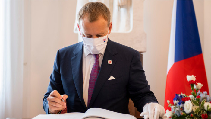 Kollar in Prague on voting from abroad