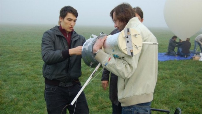 Slovak & Czech researchers probe the edge of space
