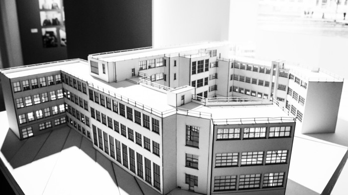 Večer na tému: Škola umeleckých remesiel v Bratislave