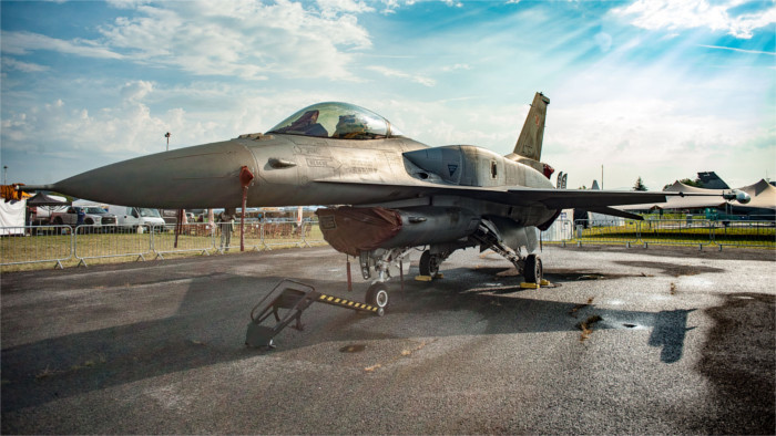 Le ministère de la défense a refusé 105 millions d’euros des Américains