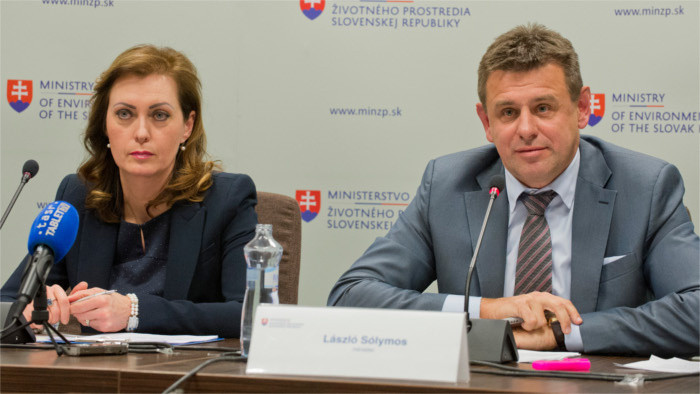 El ministro pide que se usen combustibles de calidad