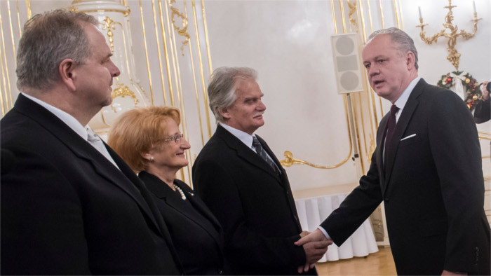 President appoints new constitutional judges